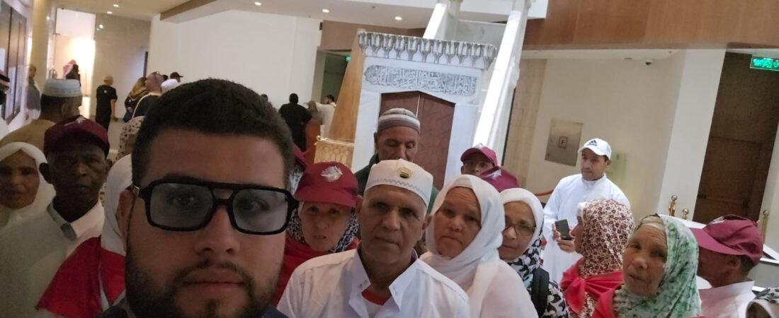 عمرة كبار السن من المغرب: الكرسي المتحرك والعربات الكهربائية في الحرم ونصائح للمعتمر المسن