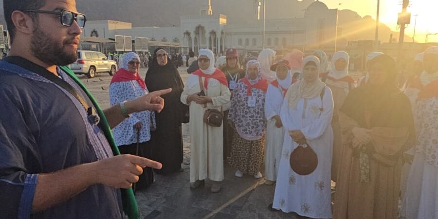 زيارة المدينة المنورة للمعتمر المغربي: آداب المسجد النبوي والروضة الشريفة والمزارات